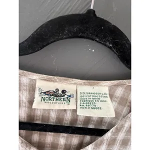 Northern Reflections Vintage Cottage Country L Plaid Cotton Button Shirt V-Neck thumbnail 3