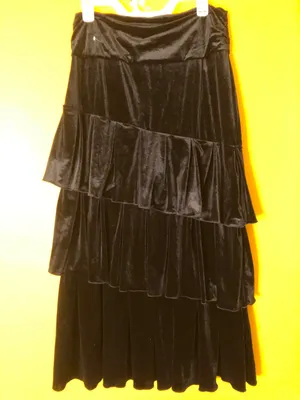Beautiful new velour skirt. Size M. $45. thumbnail 2