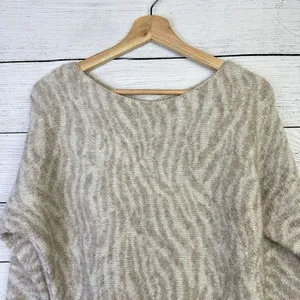 ABERCROMBIE & FITCH Zebra‎ Print Sweater Women Size Small Animal Scoop Neck thumbnail 2