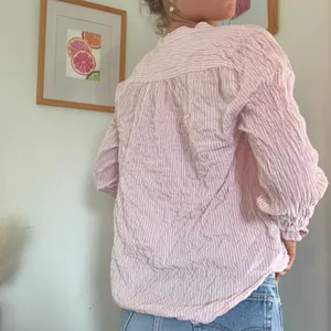 H&M pink and white linen top thumbnail 3