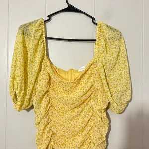 All In Favor Sasha Floral Ruched Mini Dress Yellow Puff Sleeve L NWT thumbnail 4