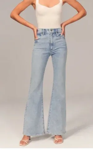 Abercrombie The Stretch Flare Ultra High Rise Light Wash 3R20 thumbnail 1