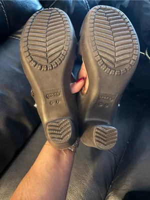 Crocs Cyprus IV heel sandals in a brown and tan color size 7 thumbnail 5