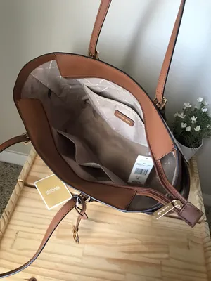 Michael Kors Purse thumbnail 7