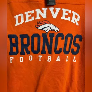 NFL Juniors Collection hooded top - Denver Broncos - Orange - Sz. Medium (7/9) thumbnail 3