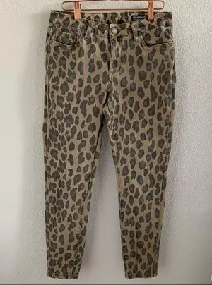 Blank NYC The Reade Crop Catwalk Cropped Denim Animal Print 28 thumbnail 1