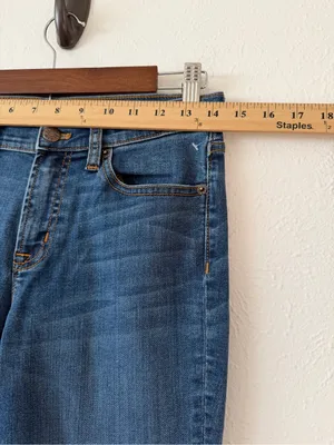 J.Crew Women’s Jeans 27/26 Stretch Slim Straight Leg Mid Rise Medium Wash Denim thumbnail 4