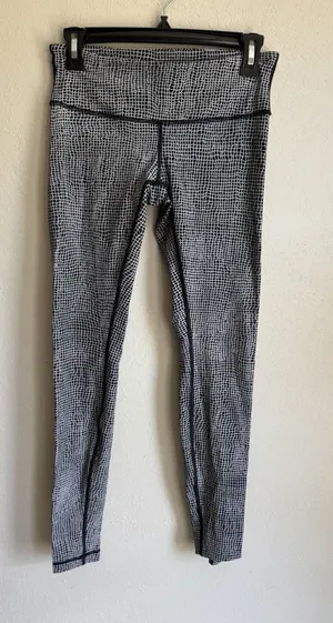 Lululemon Black White Print Legging Womens 6 Athletic Yoga Running Workout thumbnail 1
