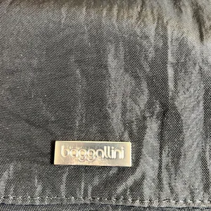Baggallini Black Crossbody Bag with Adjustable Strap and Zipper Closure thumbnail 3