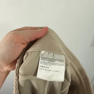 Lululemon Softstreme High Rise Relaxed Straight Leg Pant Beige Tan READ Womens 4 thumbnail 8