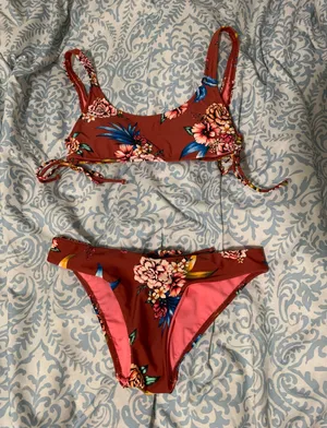 Bikini Multiple thumbnail 2
