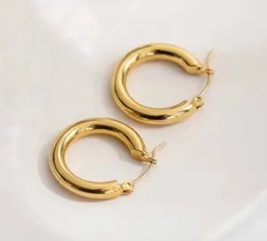 Gold Hoop Round 23mm Earrings thumbnail 1