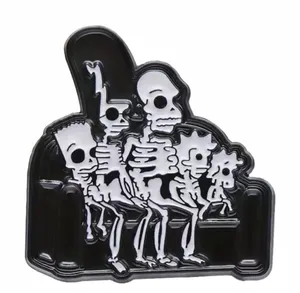 Skull Style Anime Character‎ Metal Enamel Skull Pin Halloween Clothing Lapel thumbnail 1