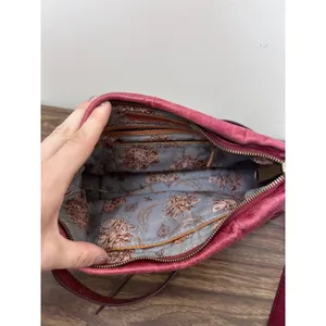 Hobo Red Genuine‎ Leather Slouchy Crossbody Bag Whipstitch Detail Tassel Zipper thumbnail 8