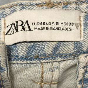 Zara Womens Blue Light Wash Mid Rise Wide Leg Baggy Cargo Denim Jeans Pants Sz 8 thumbnail 4