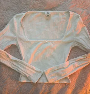 Urban Outfitters Top Long Sleeve thumbnail 3