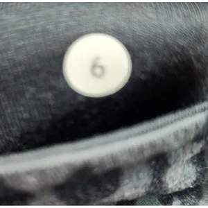 Lululemon Wunder‎ Under Women's Leggings 6 Black Leopard Print thumbnail 4