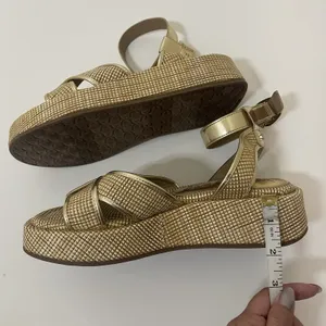 Sam Edelman Nylie Platform Ankle Strap Sandal in a woven metallic US 7.5 thumbnail 4