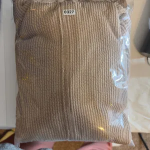 327 | Aerie Women Medium Oversized V-Neck Waffle Knit‎ Thermal Sweater Tan thumbnail 10