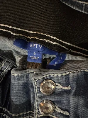 Apt. 9 Mid Rise Boot Cut Bedazzled Jeans | Size: 6 Blue thumbnail 5