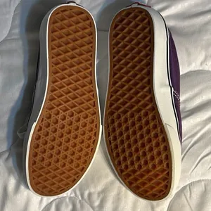 Vans off the wall Purple Shoes Size 5 Men. 6.5 Women thumbnail 4