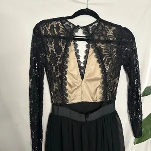 Fame and Partners Geo Heartline Lace Panel Long Sleeve Maxi Dress Black Size 2 thumbnail 7