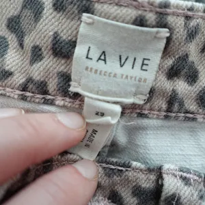 La Vie Rebecca Taylor Beige Leopard Print Barrel Leg High Rise Jeans Size 29 thumbnail 4