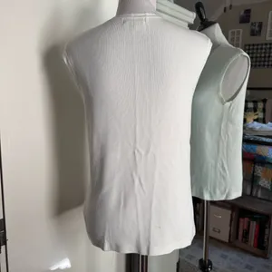 Calvin Klein XL White Sleeveless Top thumbnail 3