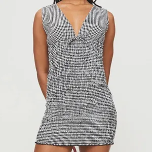 Princess Polly Solving Shirred Mini Dress Black Gingham size 6 NWT thumbnail 3