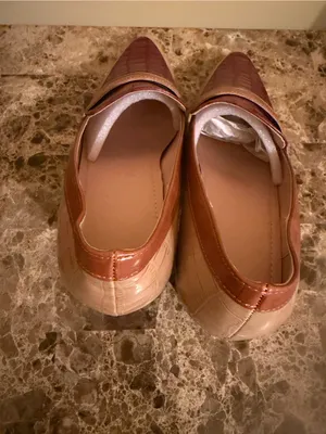 Pointed Toe Two-Tone Women’s Loafers in Burgundy and Tan Never Worn New! thumbnail 4