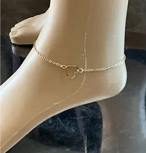 Elegant Gold Heart Charm Anklet thumbnail 3