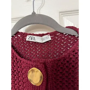Zara‎ Burgundy Knit Cardigan Gold Hammered Buttons Cropped Sweater Small thumbnail 4