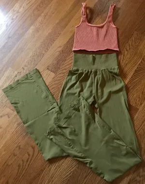 Free People NWOT Good Karma Flare legging and happiness Runs crop top size XS/S MSRP $128 thumbnail 1
