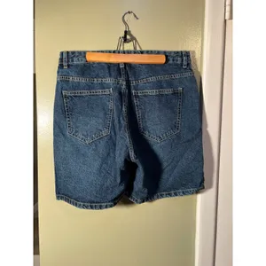 Cotton On Women's Size 10 Midi Denim Dad Shorts Dark Stone Wash 100% Cotton High thumbnail 6