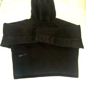 Nike Women’s cropped zip up hoodie sz md thumbnail 2