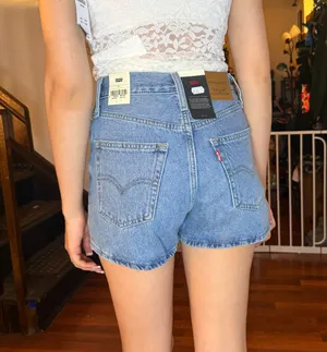 Levi’s skort thumbnail 2