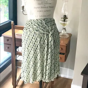 Kenneth Cole Reaction Green Print Skirt Sz XS thumbnail 2