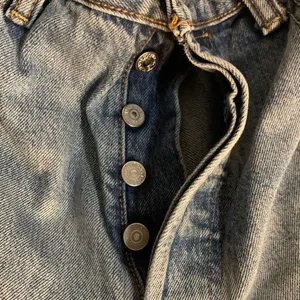 Levi’s 501 Y2K Blue Jeans Waist 34 / Inseam 31 thumbnail 9