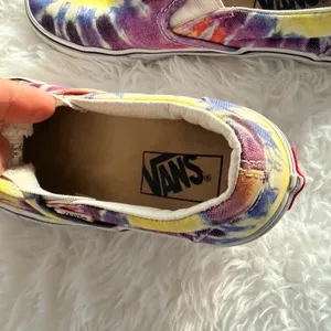 Vans Classic Slip-On Sneakers - Washed Tie Dye Multicolor - Women’s 6.5 Men’s 5 thumbnail 4