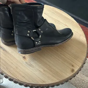 Frye Phillip Harness Short Ankle Boots Womens Size 7 B Black Leather‎ Zip Moto thumbnail 3
