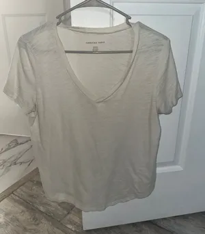 American Eagle Outfitters Women's V-Neck Tee thumbnail 1