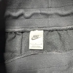 Nike Women's Black Athletic Sweat Shorts thumbnail 2