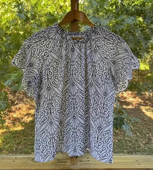 LOFT Women's Brown And White Geometric Print Flutter Sleeve Blouse Size S. NEW thumbnail 1