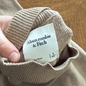 Abercrombie & Fitch Sweater thumbnail 5