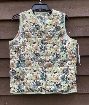 Quilted Floral Green Brown floral packable vest youth XXL nwt thumbnail 1