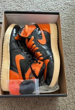 Air Jordan 1 thumbnail 1