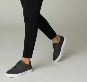 L.L.Bean women's size 10‎ Leather Low-Top Sneakers Black thumbnail 1