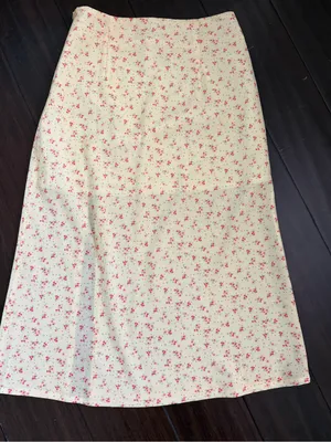 Princess Polly Light Yelllow Floral high slit Skirt US 2 (skirt only) thumbnail 4
