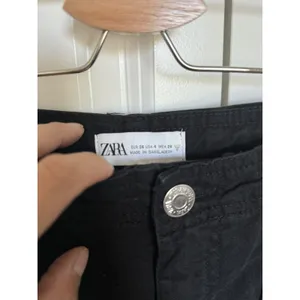 Zara Womens Size 4 Black Straight Leg Cargo Pants thumbnail 5
