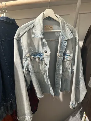 Free People we the free raw hem denim jacket size M thumbnail 1